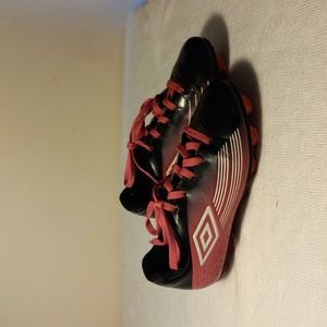 Umbro Turrachi Cleats. Black and Pink. Size 12K